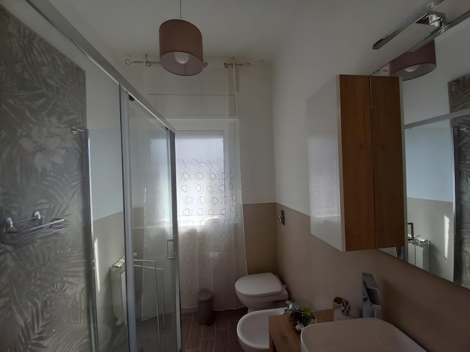 Bathroom, Living room