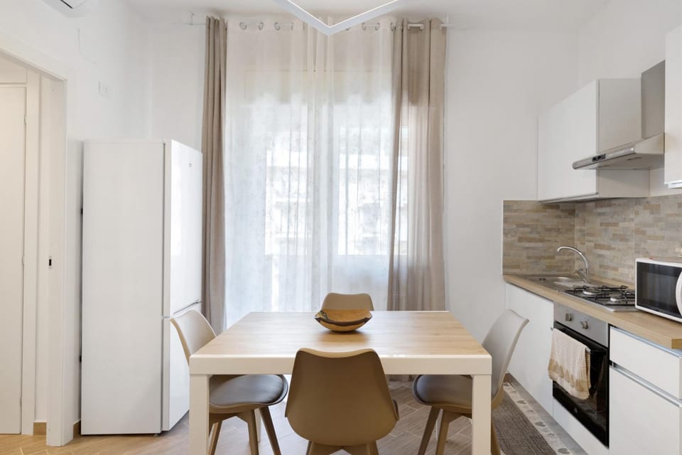 Property building, Kitchen or kitchenette, Living room