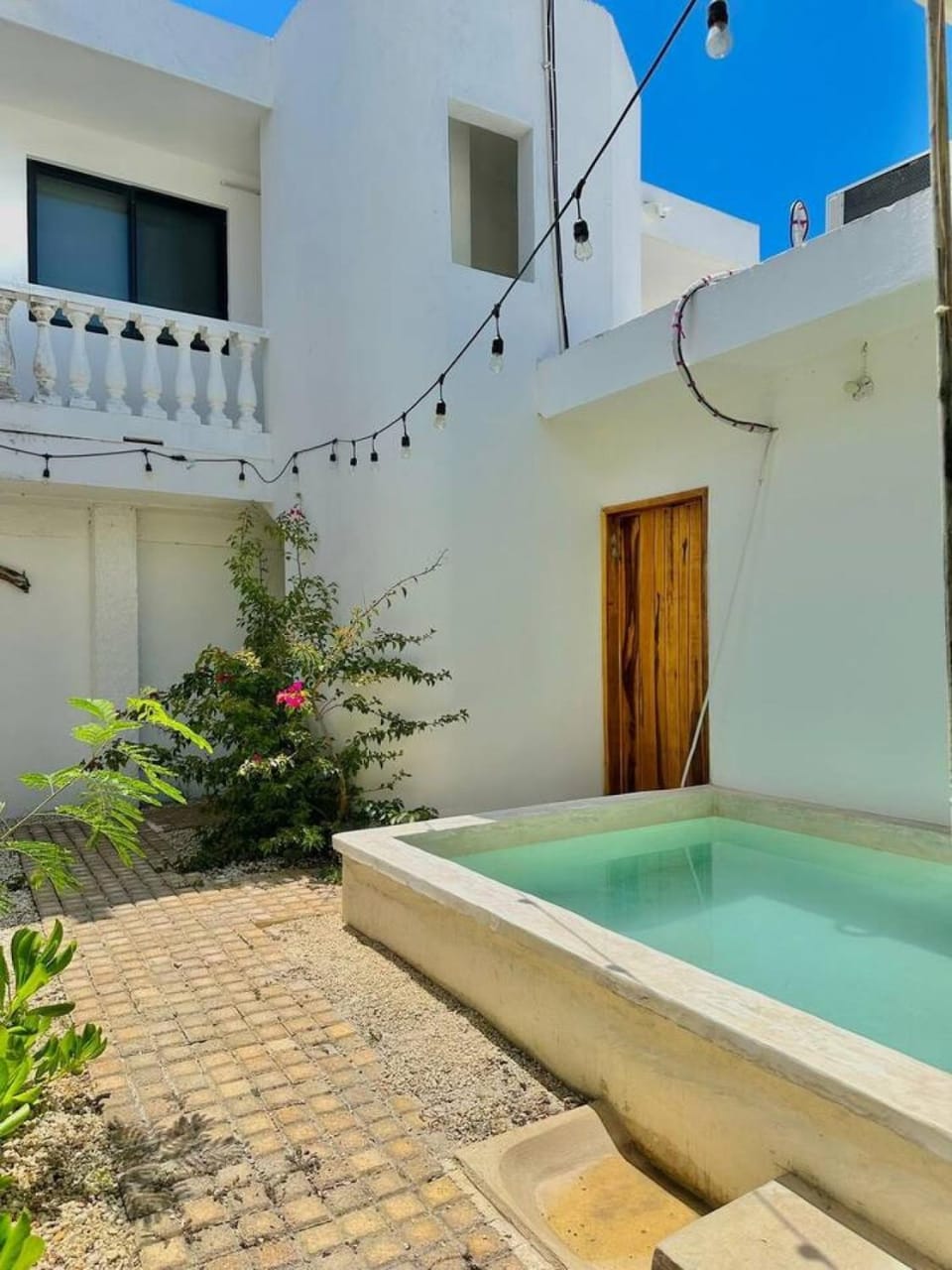 Swimming pool