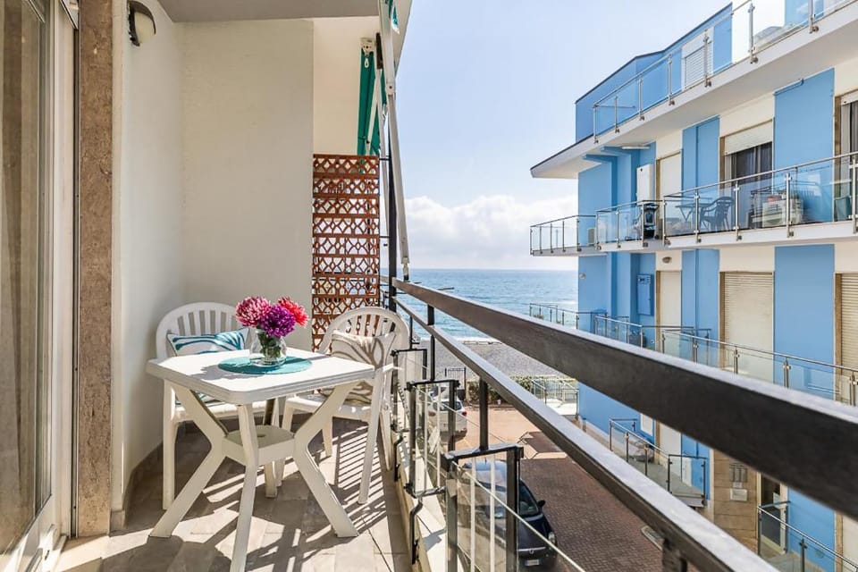 Bon Ton vistamare / spiaggia Apartment in Diano Marina