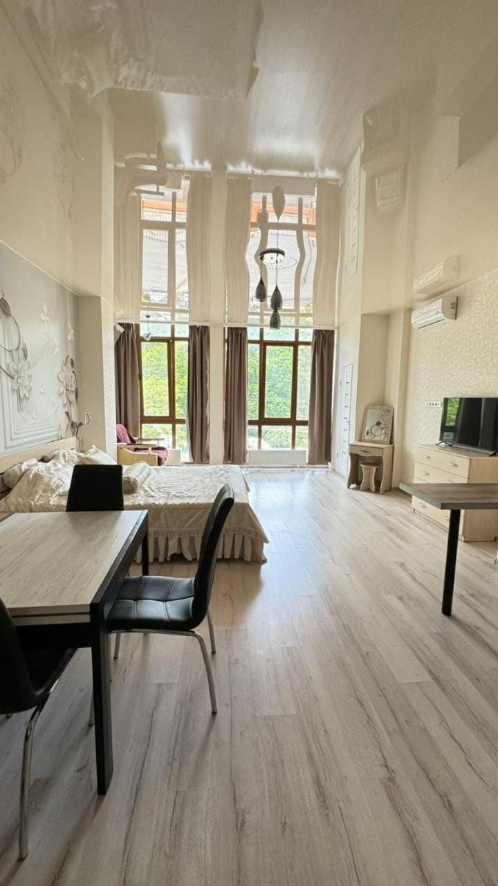 Квартира знаходиться Дача Ковалевського 121 Apartment in Odessa