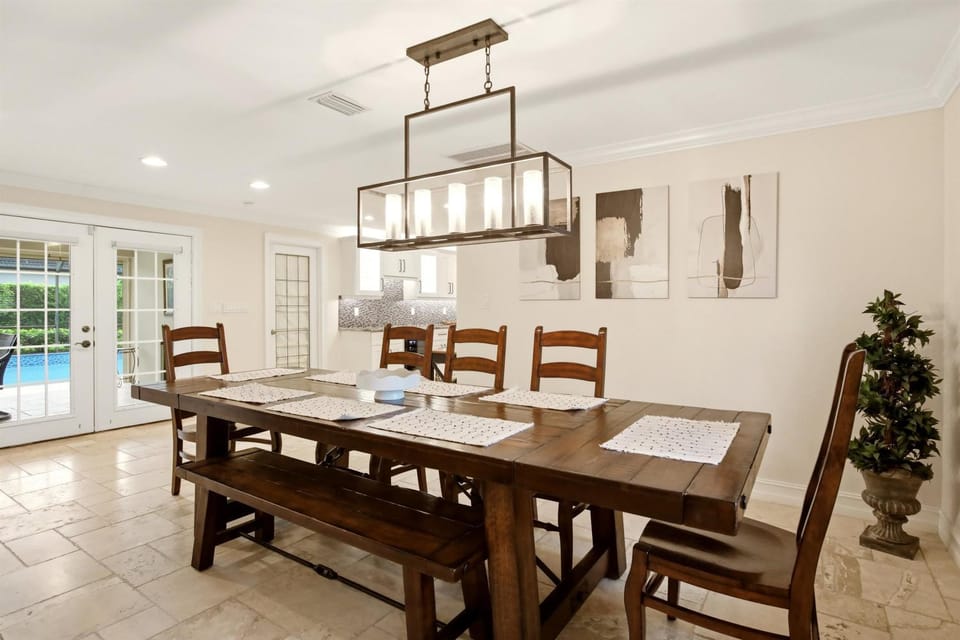 Spacious 3 Bedroom Naples Home with Private Pool and Near Ocean Access House in North Naples