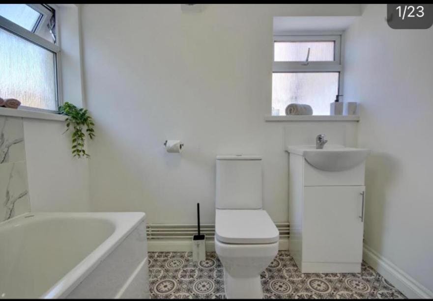 Toilet, Bath