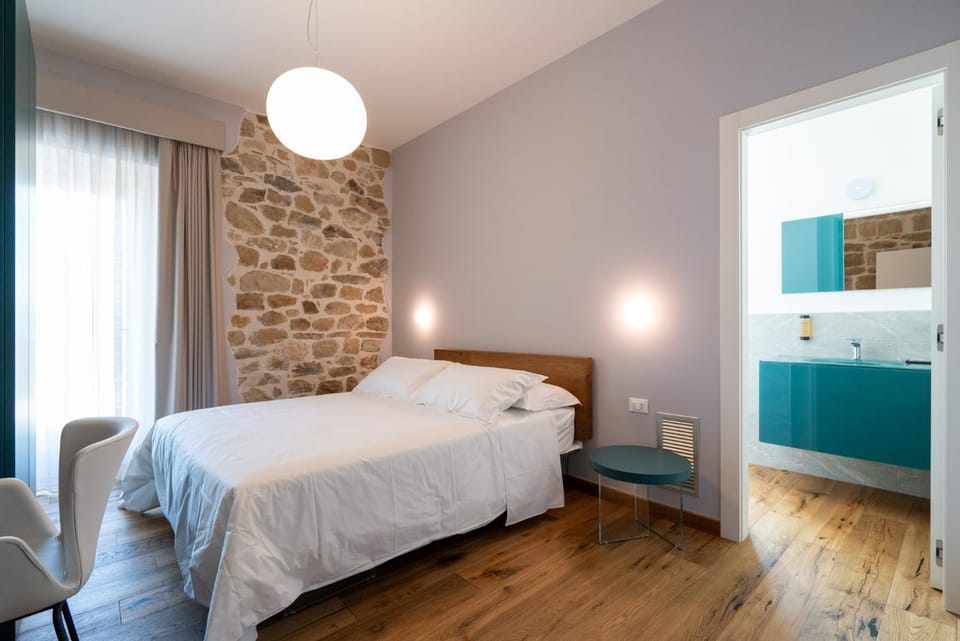 Bed, Bathroom, Bedroom, wardrobe, air conditioner