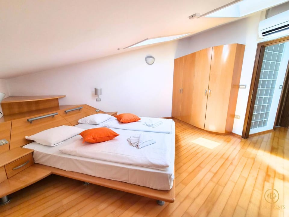 Bed, Bedroom, wardrobe