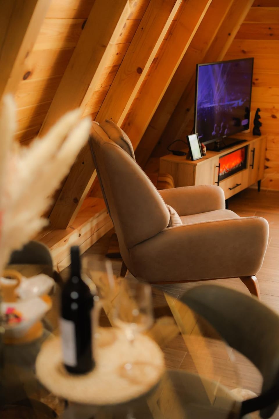 TV and multimedia, Living room, Seating area