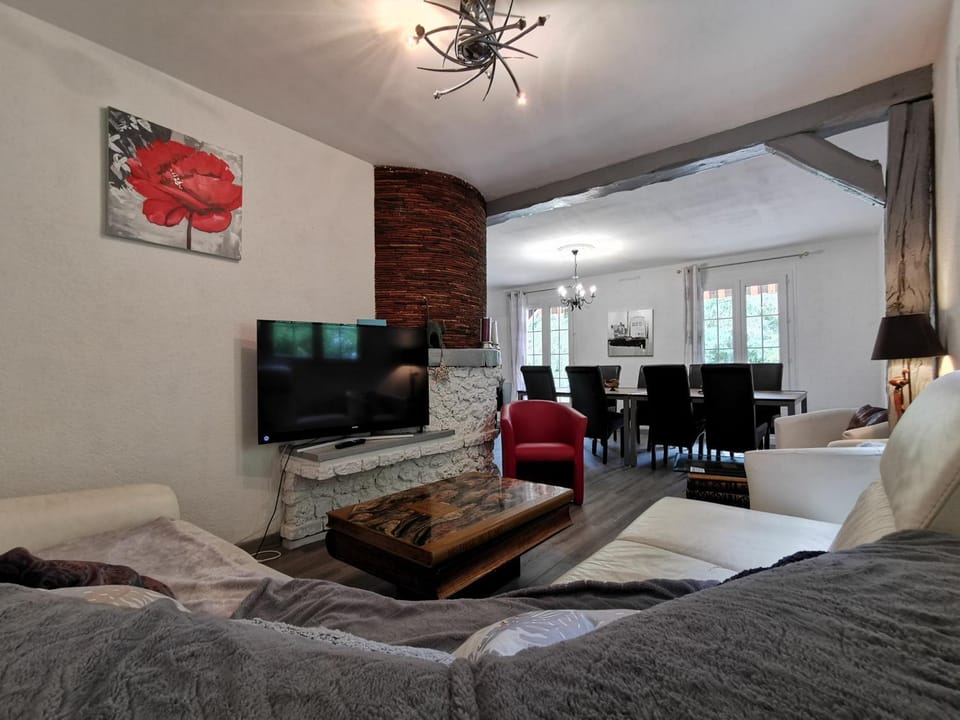 Property building, Living room