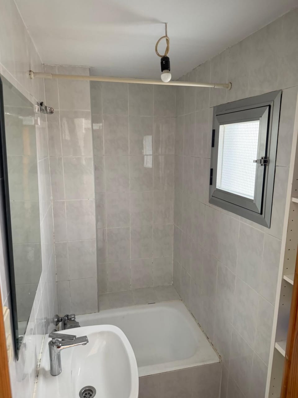 Habitación privada cómoda y céntrica junto a CaixaForum Zaragoza Apartment in Zaragoza