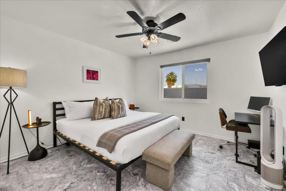 Bed, Bedroom