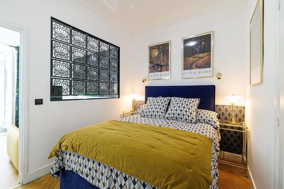 Bed, Bedroom