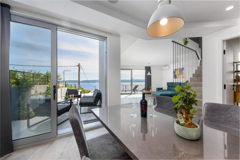 Dining area, Sea view