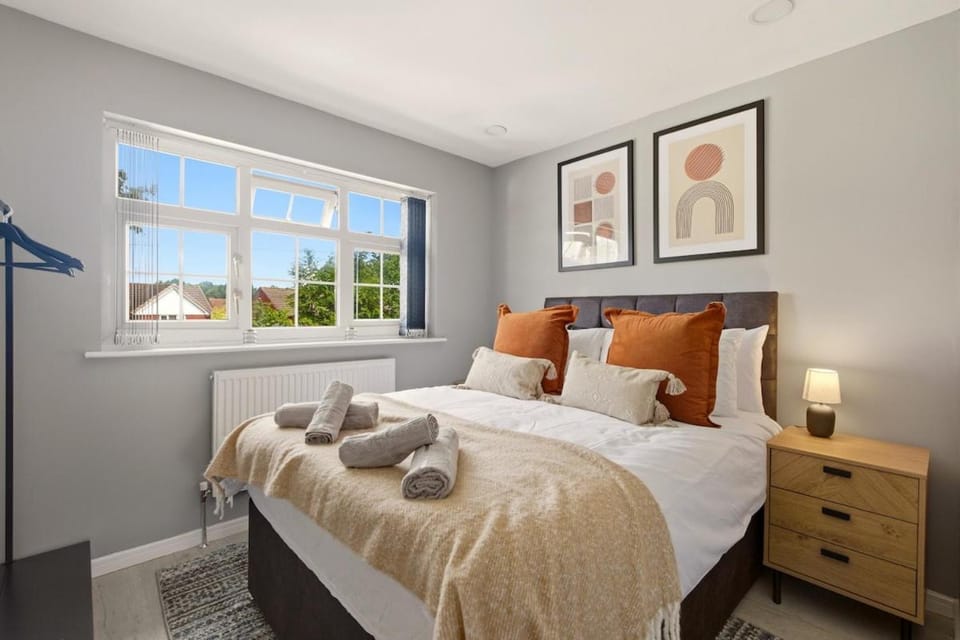 Bed, Bedroom