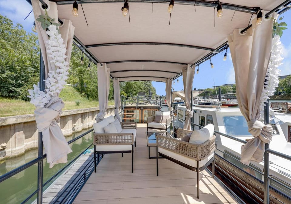 Balcony/Terrace, Balcony/Terrace, Living room
