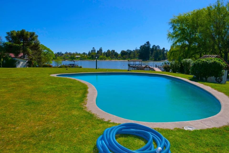 Garden, Swimming pool, Swimming pool
