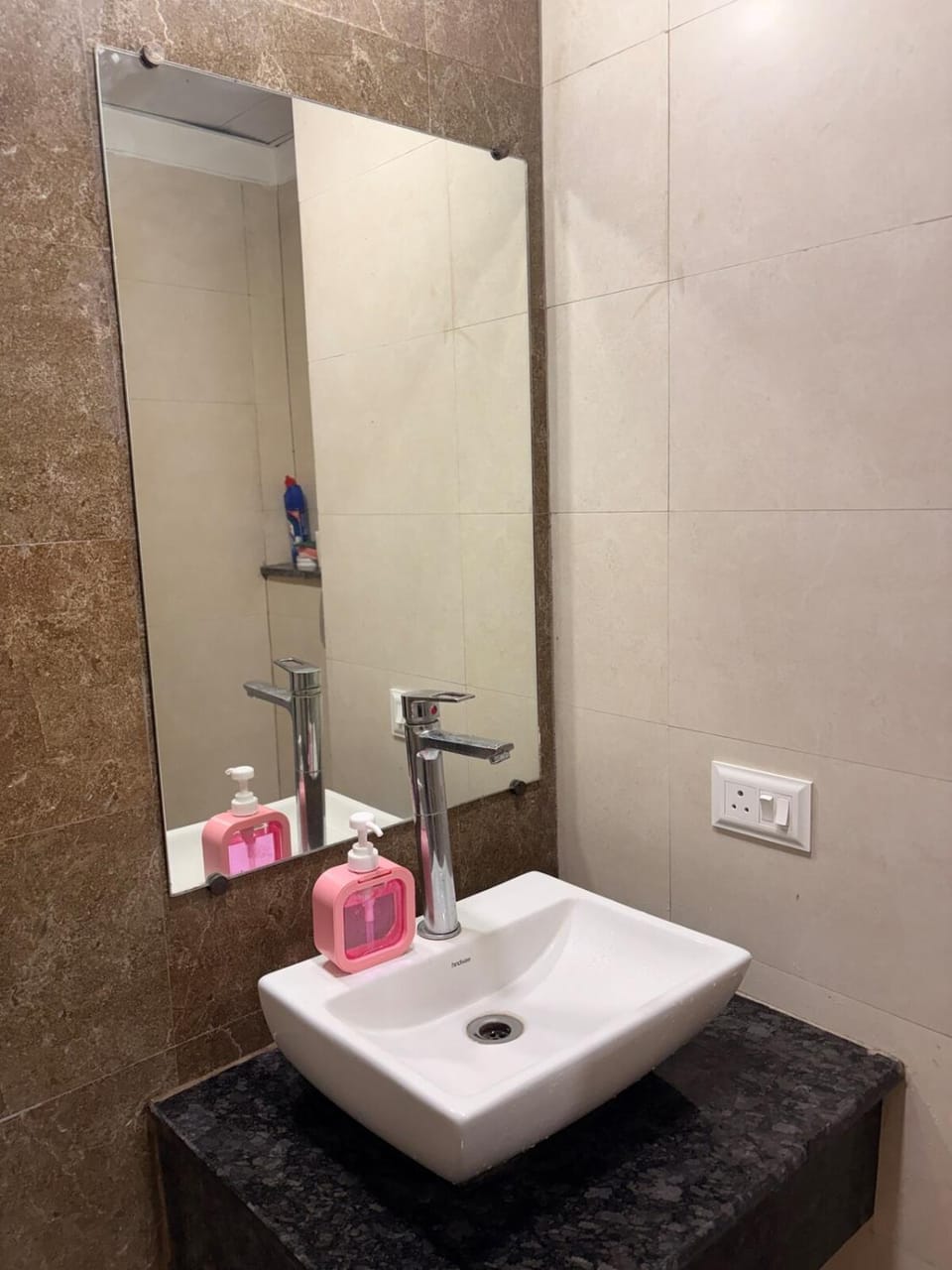 Apex Heritage Comfort Stay Gaur City Centre Noida Apartment in Noida