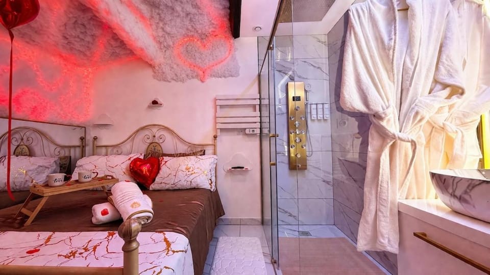 Love Room Lova Rosa House in Solliès-Toucas