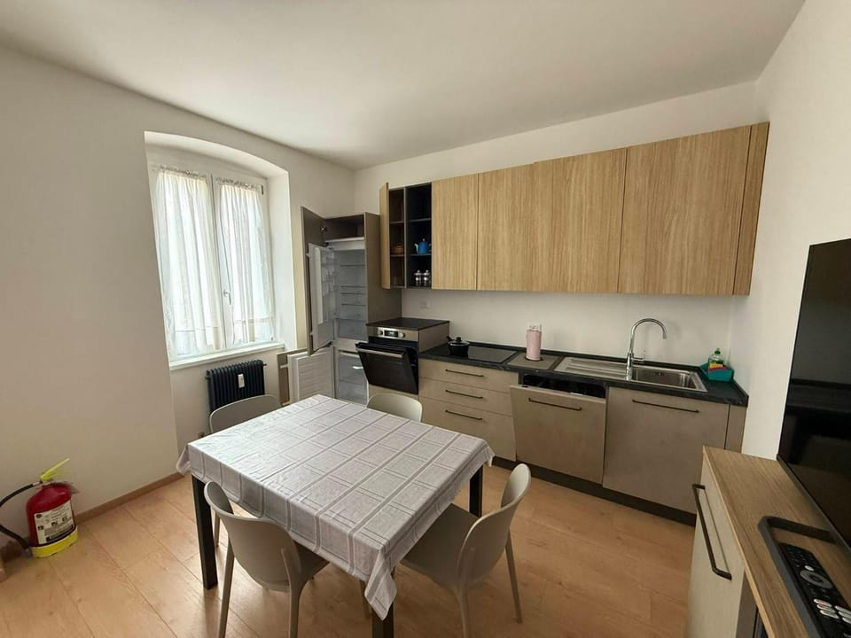 oven, kitchen