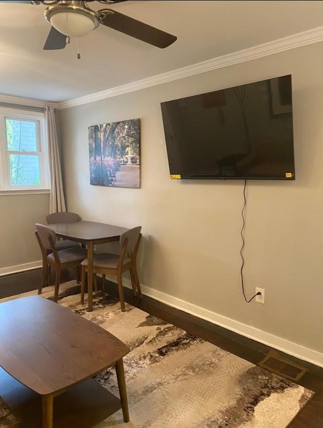 Hourglass Inn Unit A First Floor House in Savannah
