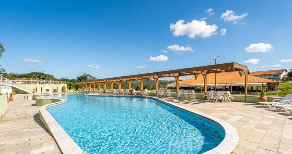 Condomínio Vila Hípica por Yolo House in Gravatá