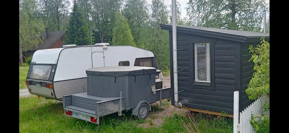 Himos, Wood Sauna & Hot Tub x 6 persons Campground/ 
RV Resort in Finland