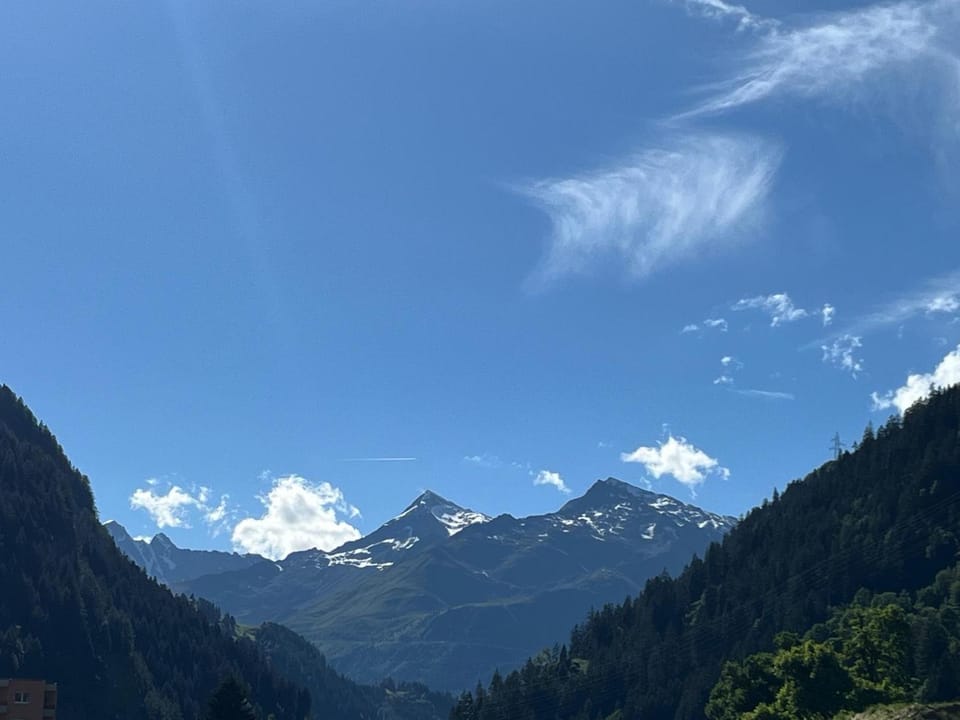 pensione VAIS Capsule hotel in Airolo