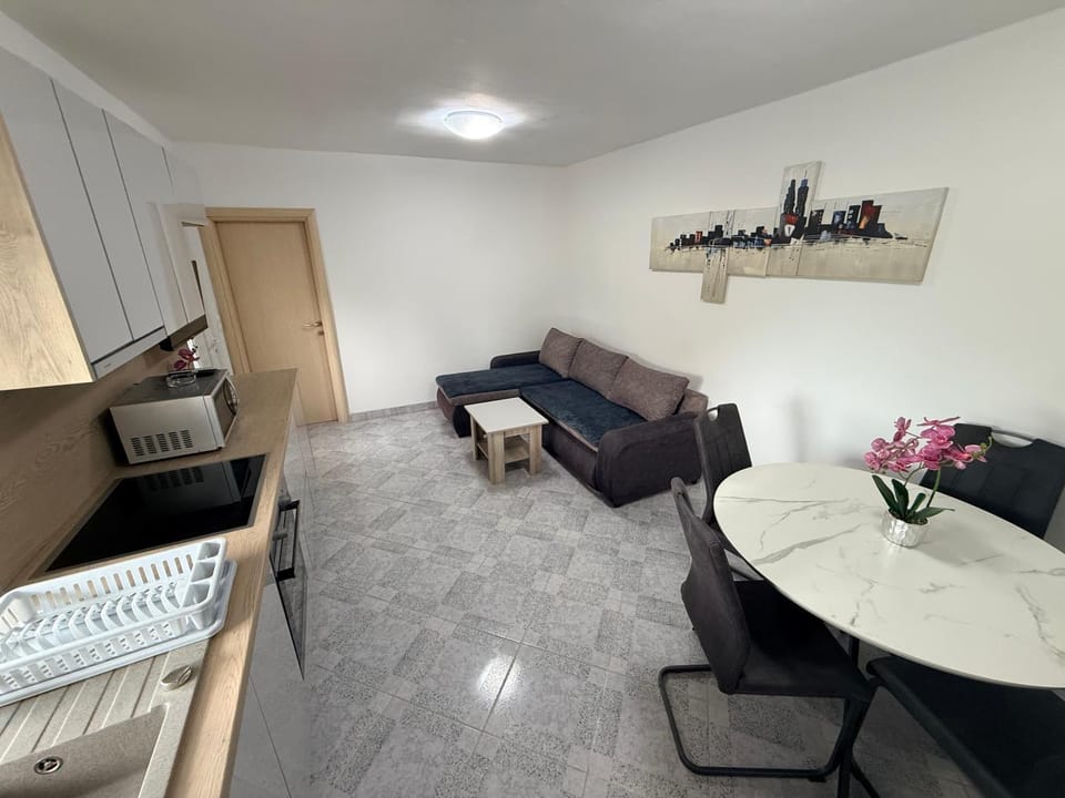 Apartman Lucija 4 Apartment in Lika-Senj County