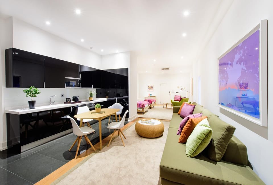 Kitchen or kitchenette, Living room, Bedroom