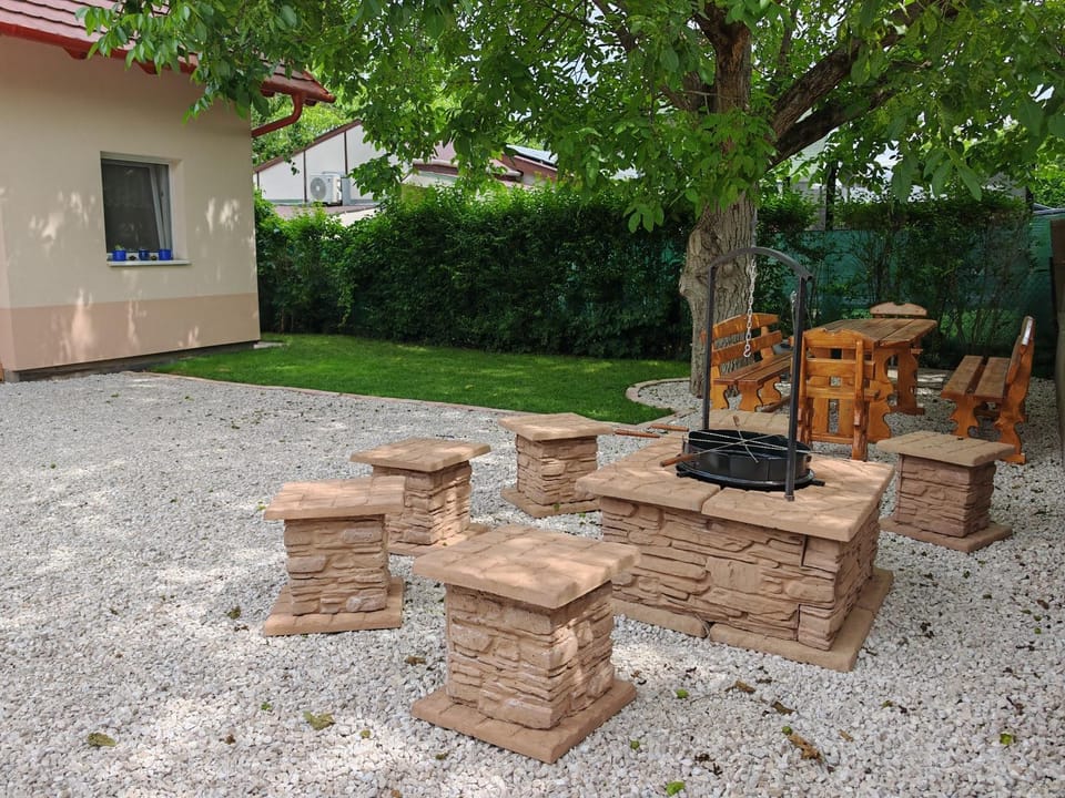 BBQ facilities, Garden