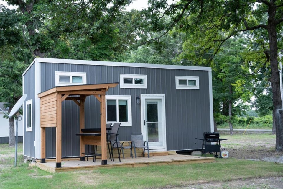 Tiny home on Lake Texoma with 2 Queens Apartment in Lake Texoma