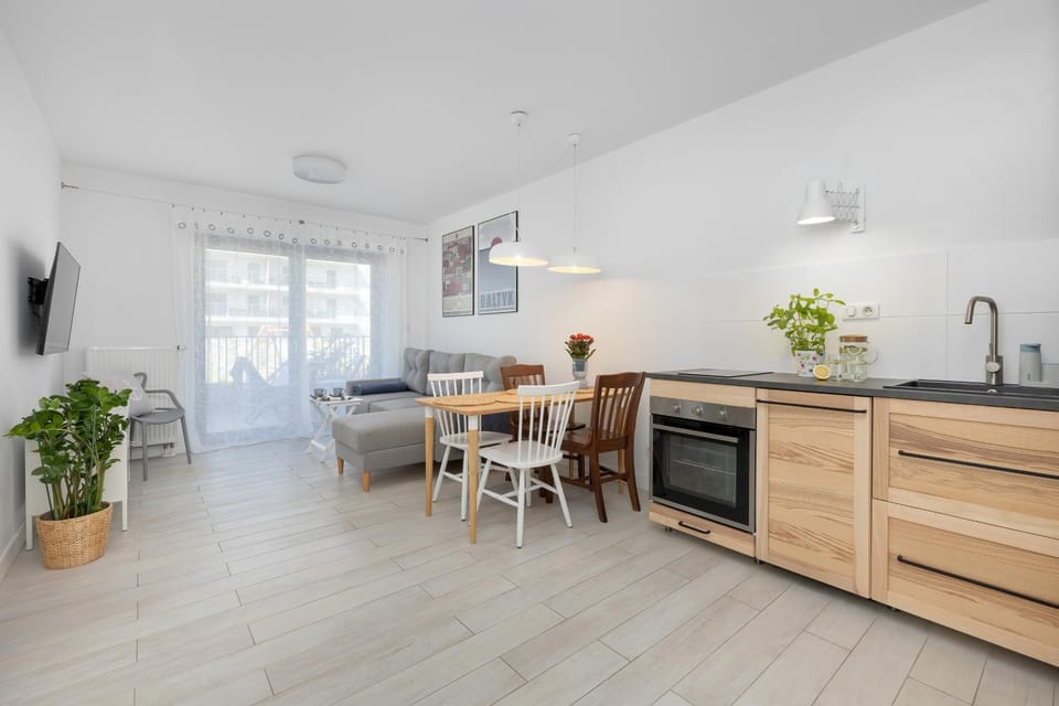 Kitchen or kitchenette, Living room