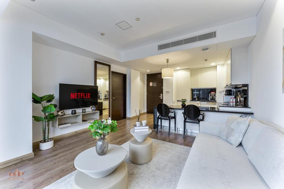 Madely JW Marriott, Address Marina Mall with Sea view House in Dubai