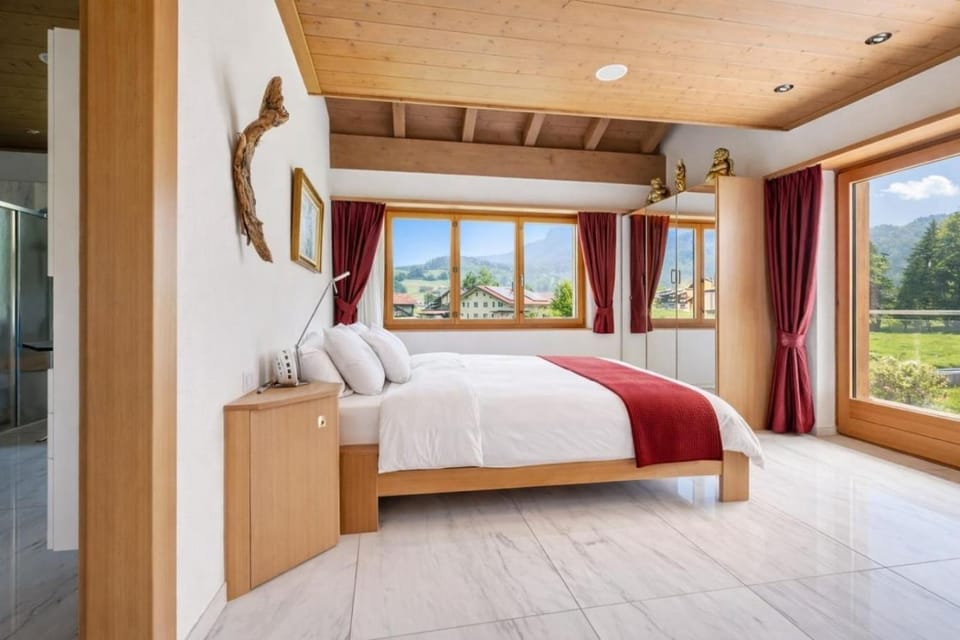 Photo of the whole room, Bedroom, Mountain view