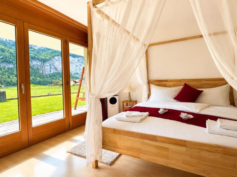 Photo of the whole room, Bedroom, Garden view