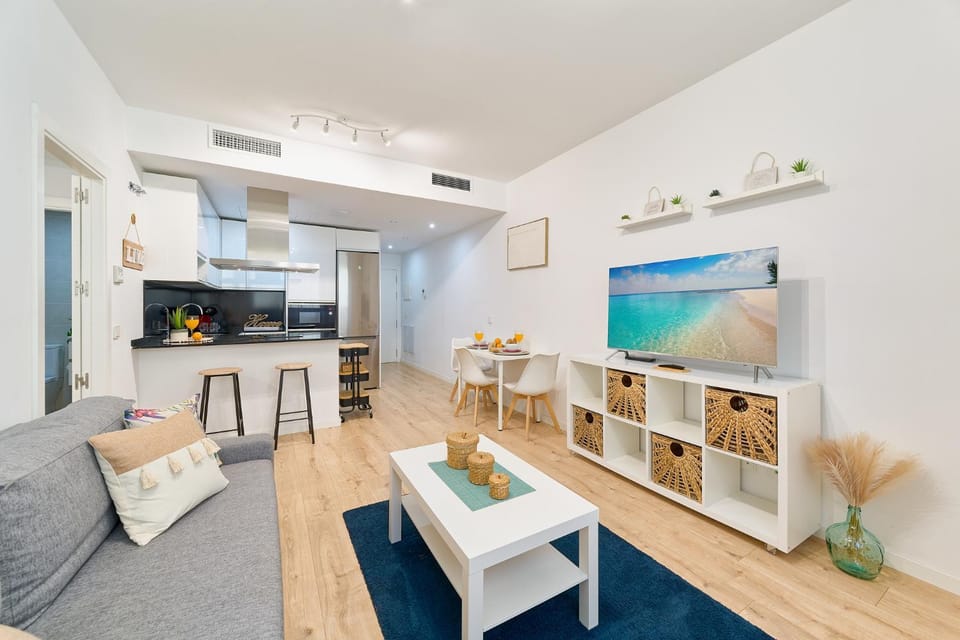Living room, Photo of the whole room
