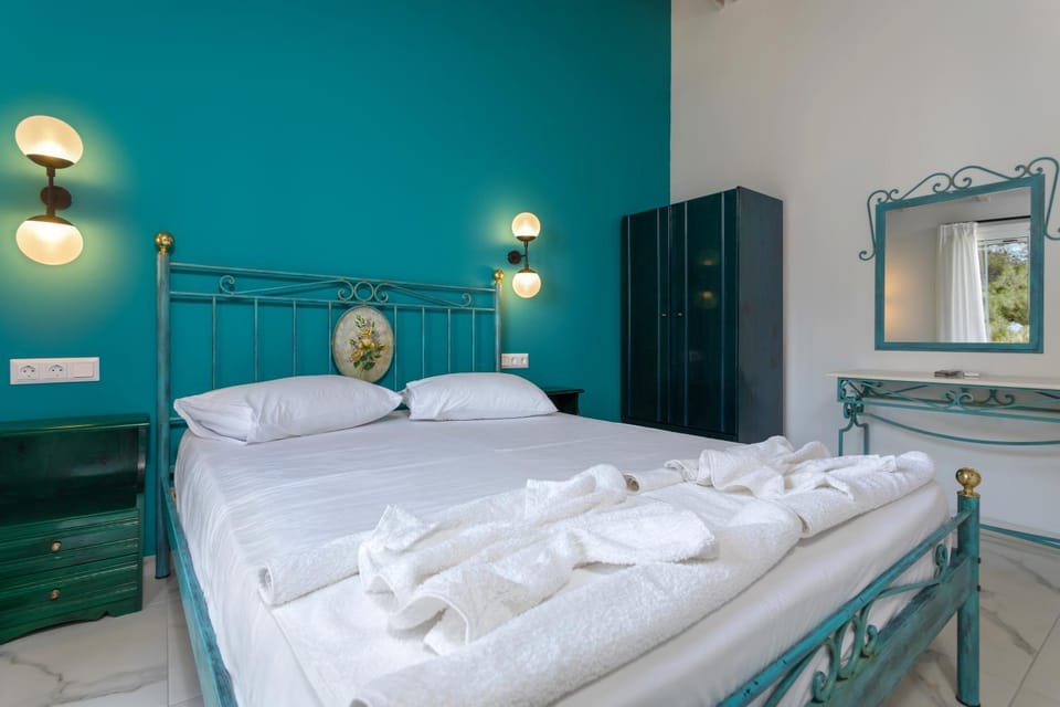 Kouros Hill Apartment hotel in Zakynthos, Greece