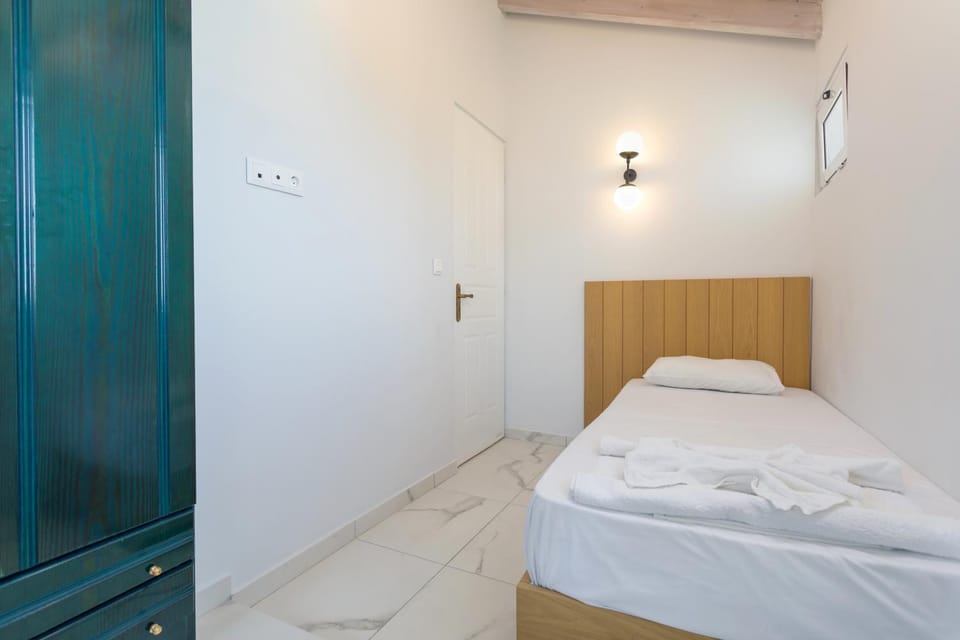 Kouros Hill Apartment hotel in Zakynthos, Greece