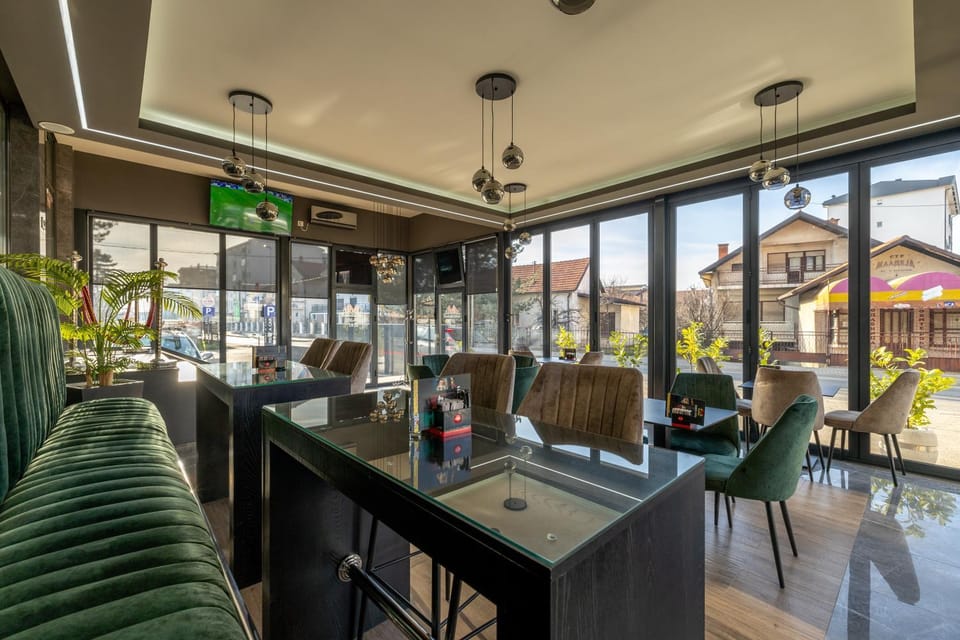 Lounge or bar, Entertainment