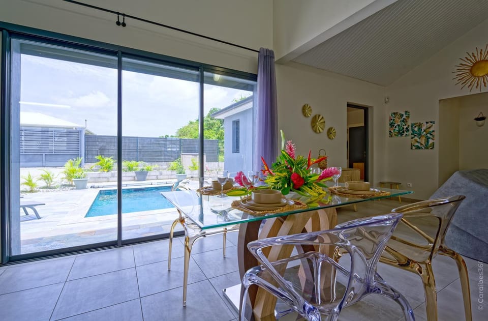 Living room, Pool view, Swimming pool