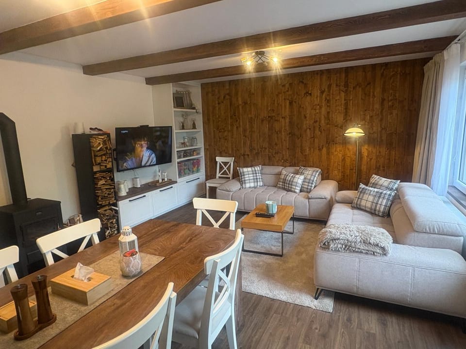 Living room, Dining area