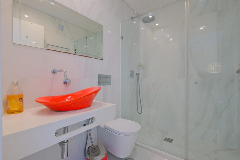 Twin Room in Shared House in Belém Vacation rental in Lisbon