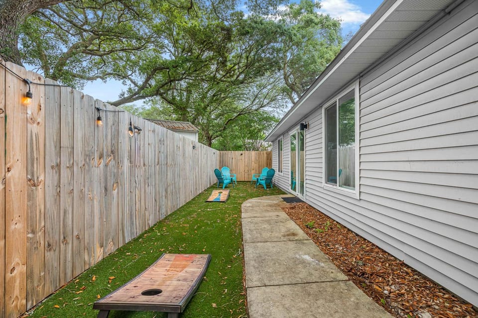 3BR Home Indoor Pool Hot Tub Dog Friendly House in Pensacola Beach