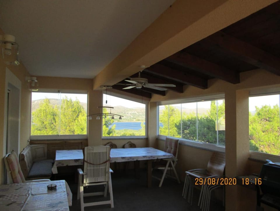 Kuća Anni Apartment in Šibenik-Knin County, Croatia