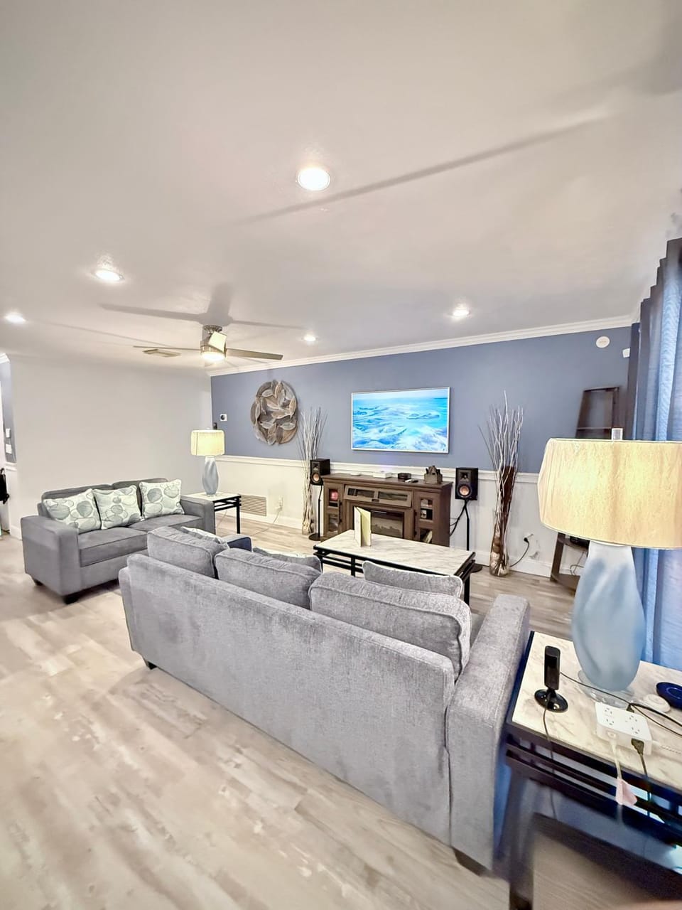 TV and multimedia, Living room, Photo of the whole room, Seating area