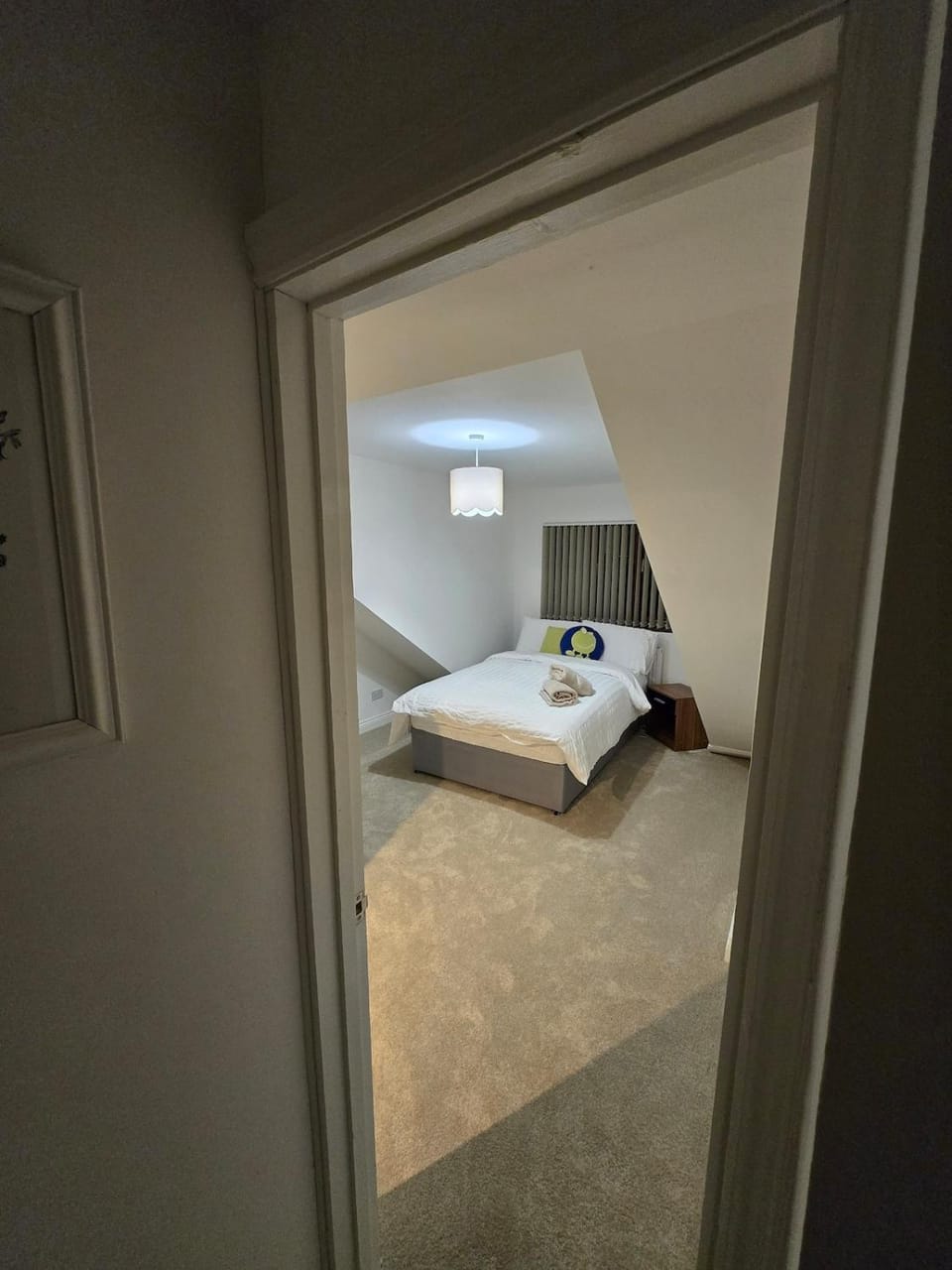 Stylish Modern 2 bedroom bungalow - Driveway & Wifi Villa in Coventry