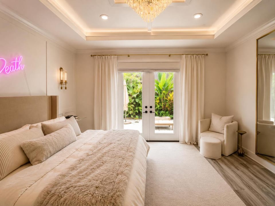 Stylish & Luxurious Tampa Getaway Near Everything House in Tampa