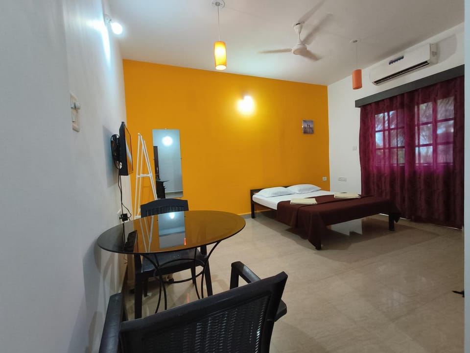 Photo of the whole room, Bedroom
