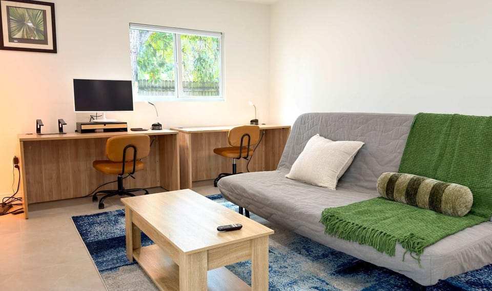 Havana Hideaway - Studio - Calle Ocho Apartment in Coral Gables