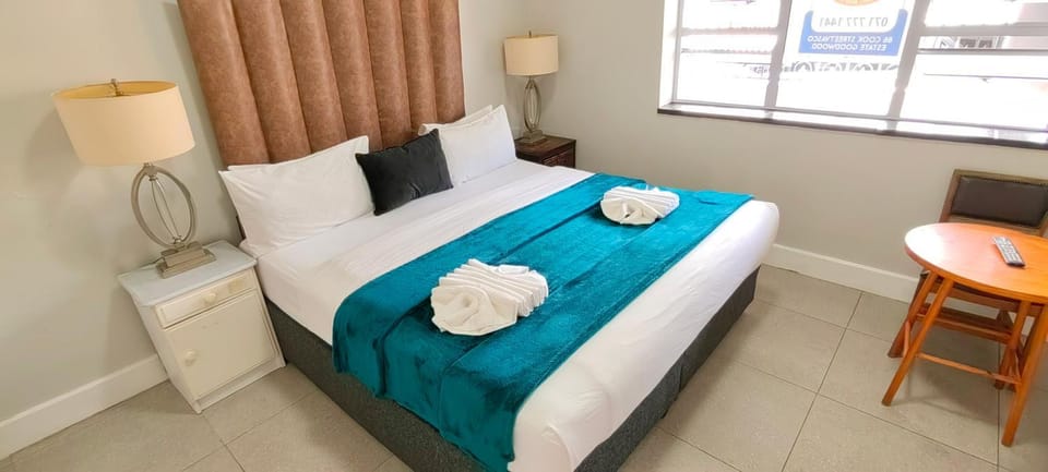 Neo & Ruks Sleep & Go Salt River Bed and Breakfast in Cape Town
