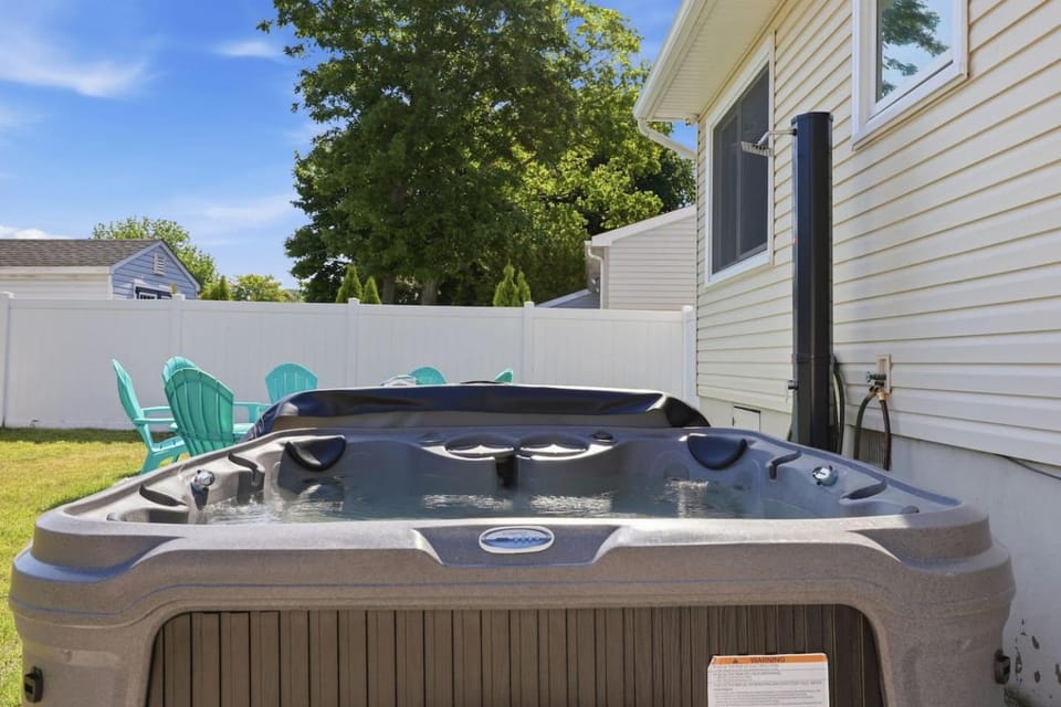 STILL - The Dunes, Shore Retreat with 5Bd, Patio, HotTub, Firepit, BBQ & Games House in North Cape May