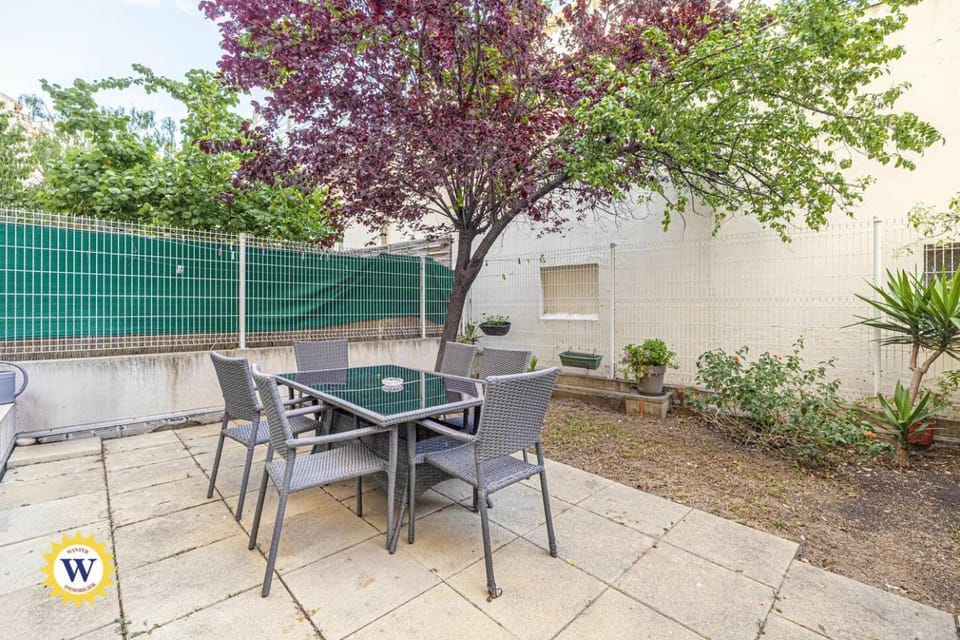 Garden, Balcony/Terrace